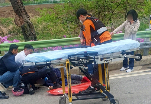 사고자 구조 도운 육군 7사단 간부들[화천군 제공]